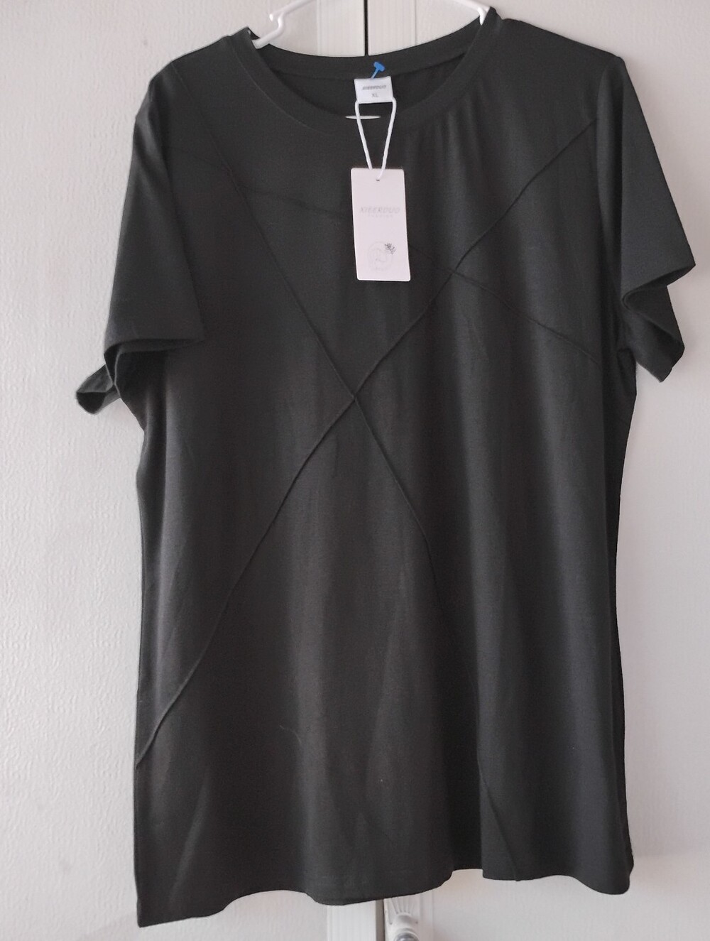 Black Stitch-Detail Short Sleeve Tee